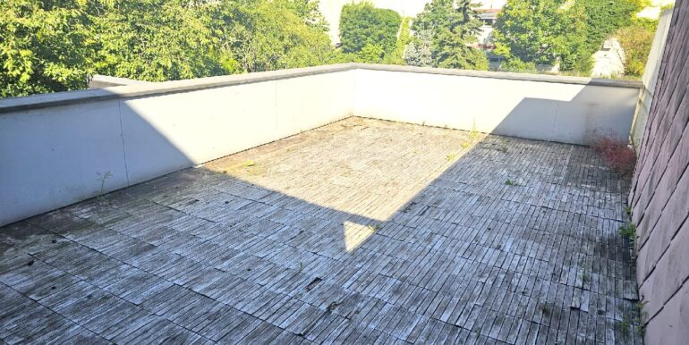 mit Zugang zur atemberaubenden Dachterrasse