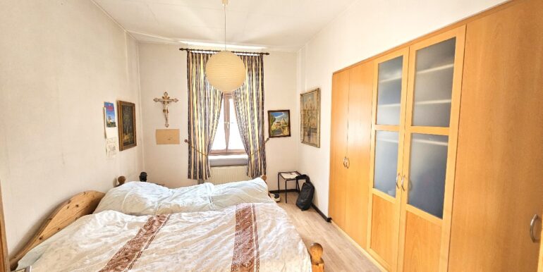 Schlafzimmer mit Einbauschrank
