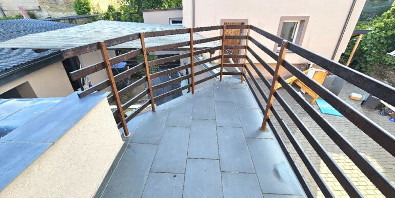 mit Zugang Dachterrasse