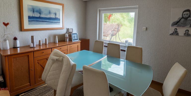 Esszimmer ( Schlafzimmer )