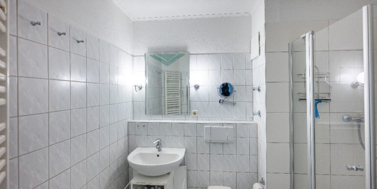 Bad mit Dusche