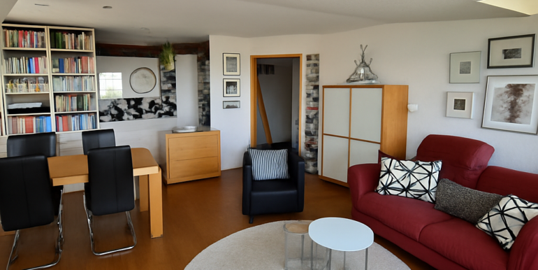 Wohnzimmer mit Blick Küche